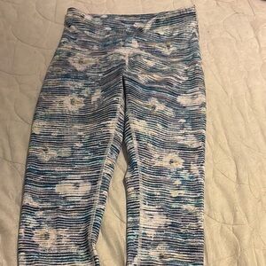 Lululemon Athletica Blue and White Patterned Leggings